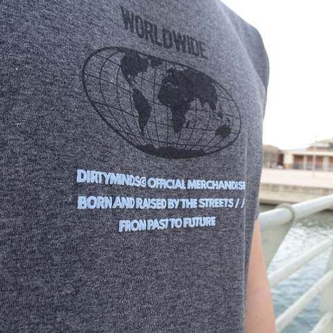 Worldwide T-shirt Grey